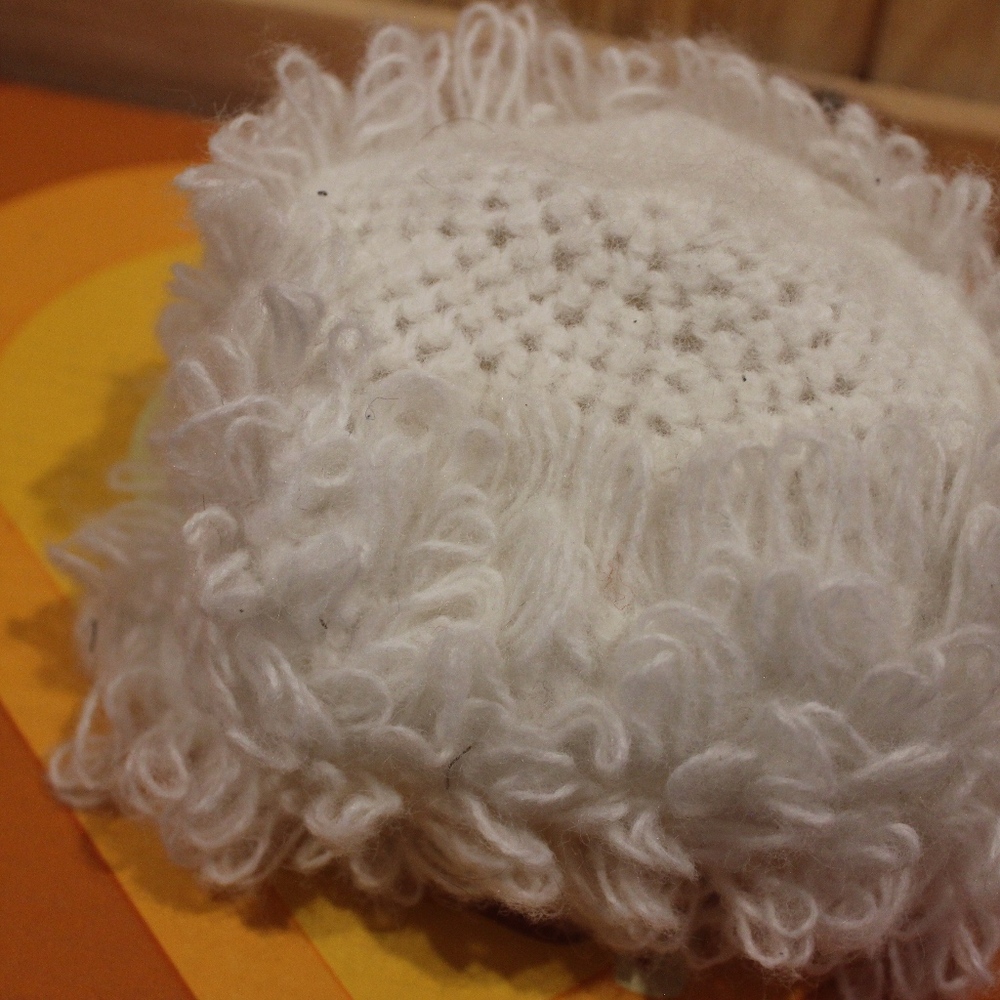 Vintage Knitted White Hat - Picture 2 of 2